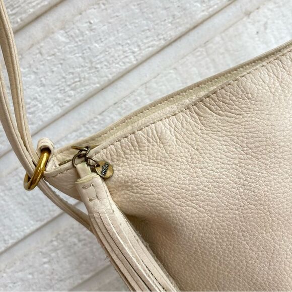 HOBO Ivory Leather Blaze Convertible Hobo Shoulder Bag Backpack Drawstring - Picture 4 of 14